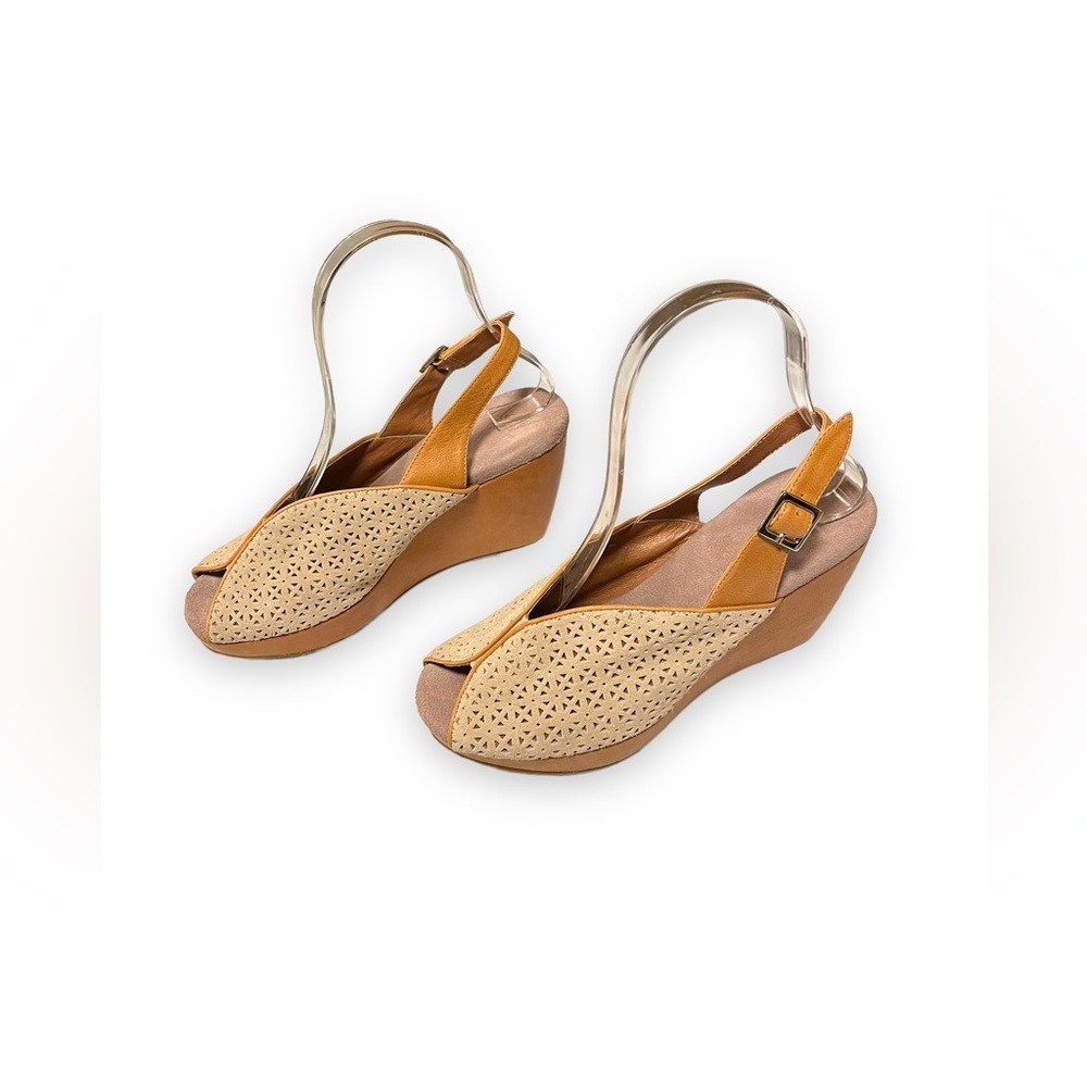 {anthro} CHOCOLAT BLU Bela Wedges
